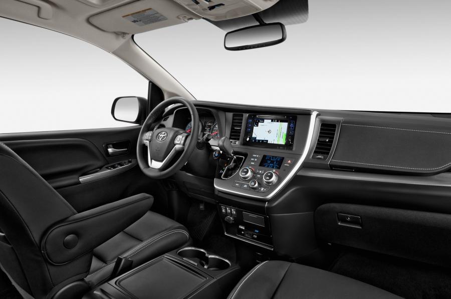  Toyota Sienna 2015 года  (фото 5 из 6)